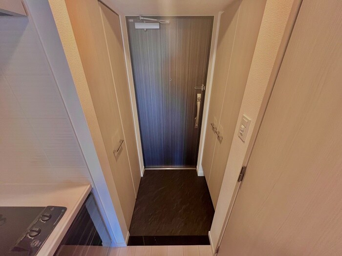 物件内観写真7　(玄関)