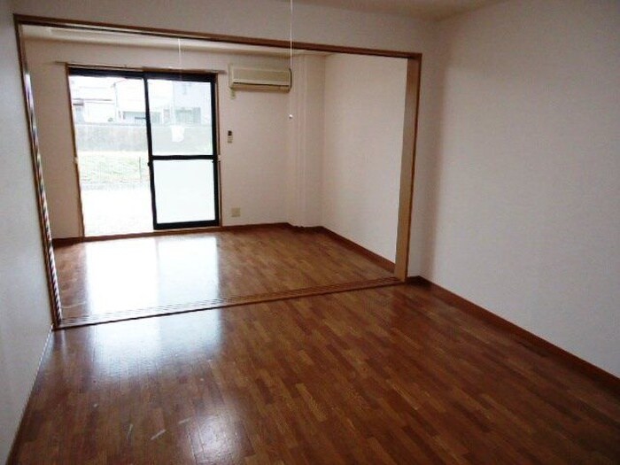 物件内観写真15　(居室)