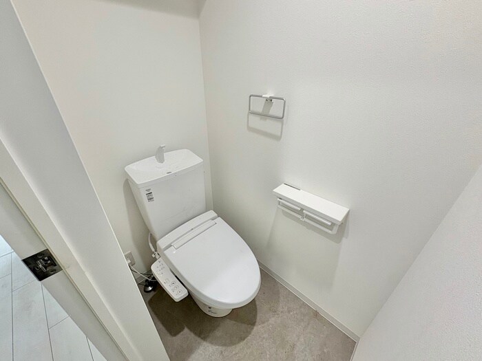 物件内観写真5　(トイレ)