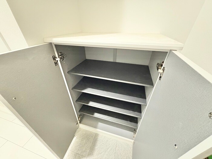 物件内観写真9　(靴箱)