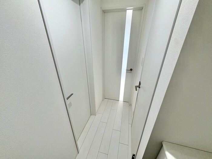 物件内観写真10　(廊下)