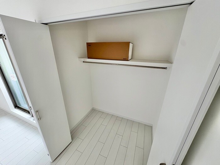 物件内観写真12　(収納)