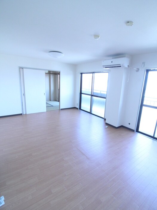 物件内観写真6　(居室)