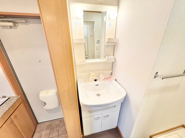 物件内観写真11　(洗面)