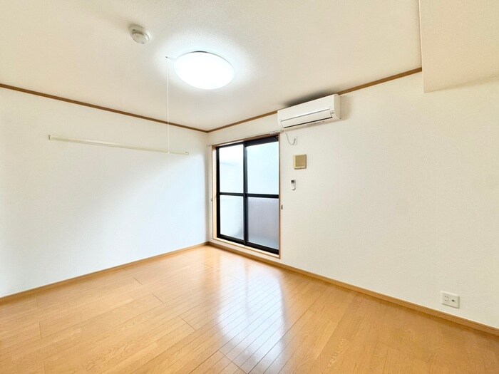 物件内観写真15　(居室)