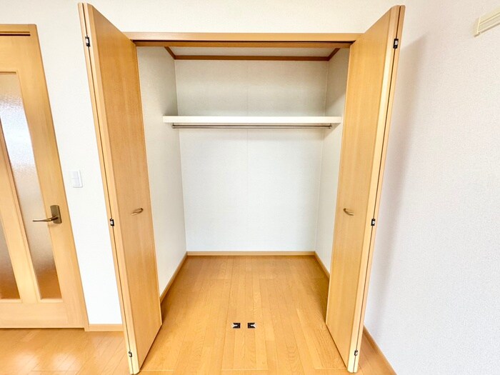 物件内観写真16　(収納)