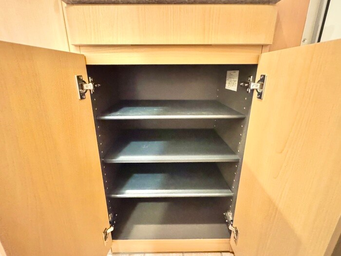 物件内観写真18　(靴箱)