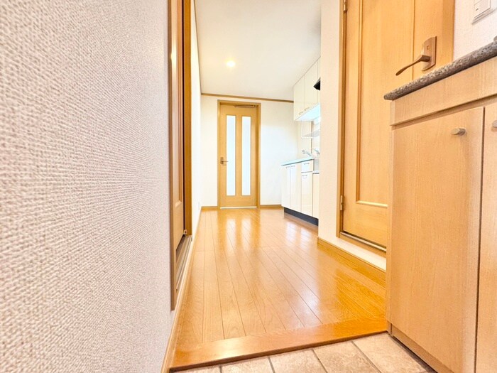 物件内観写真19　(廊下)