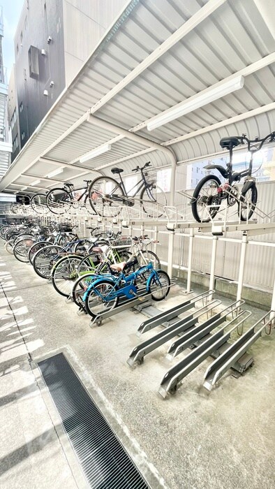 物件外観写真5　(駐輪場)