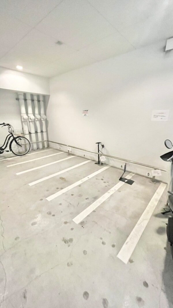 バイク置き場