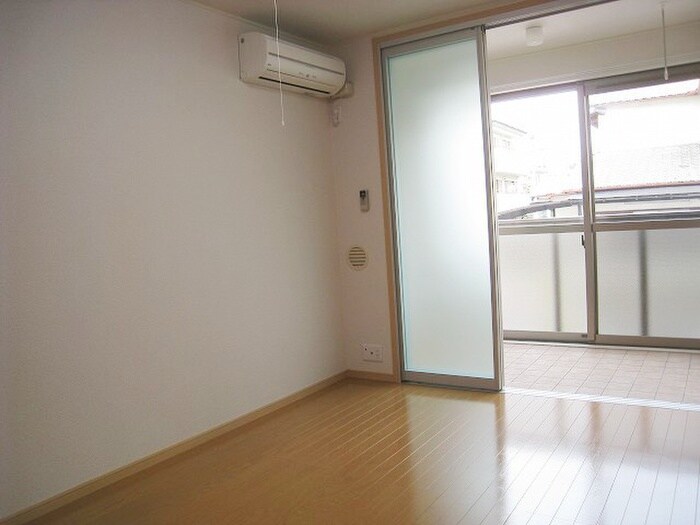 物件内観写真13　(居室)