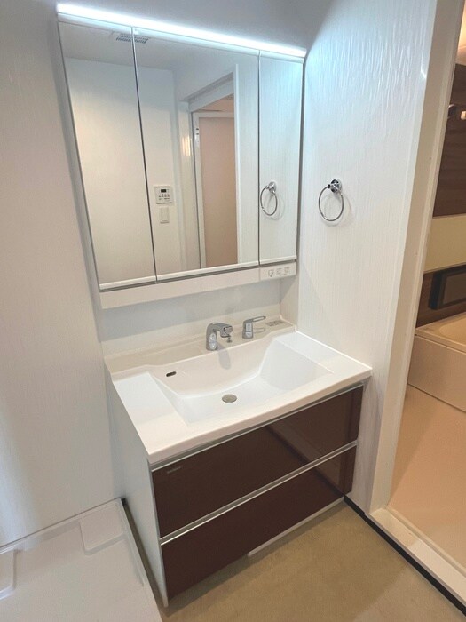 物件内観写真9　(洗面)