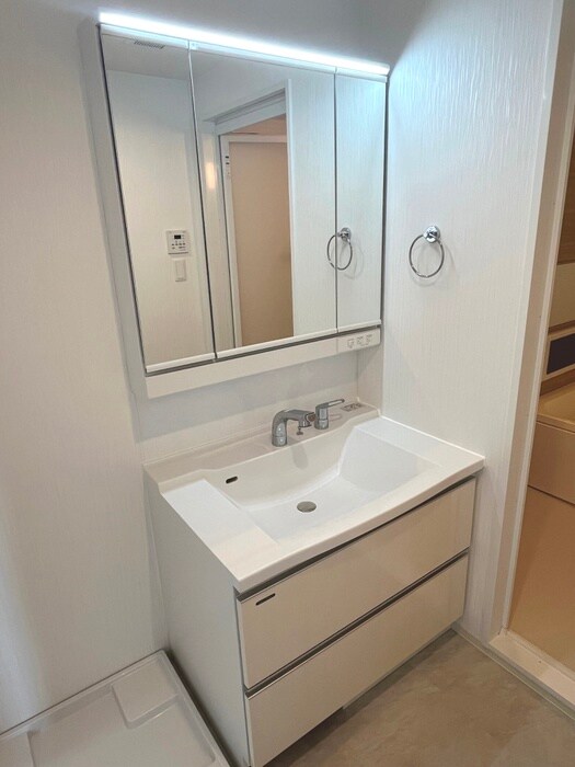 物件内観写真12　(洗面)