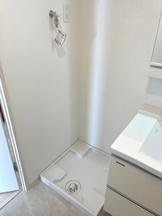 物件内観写真14　(洗濯機置場)