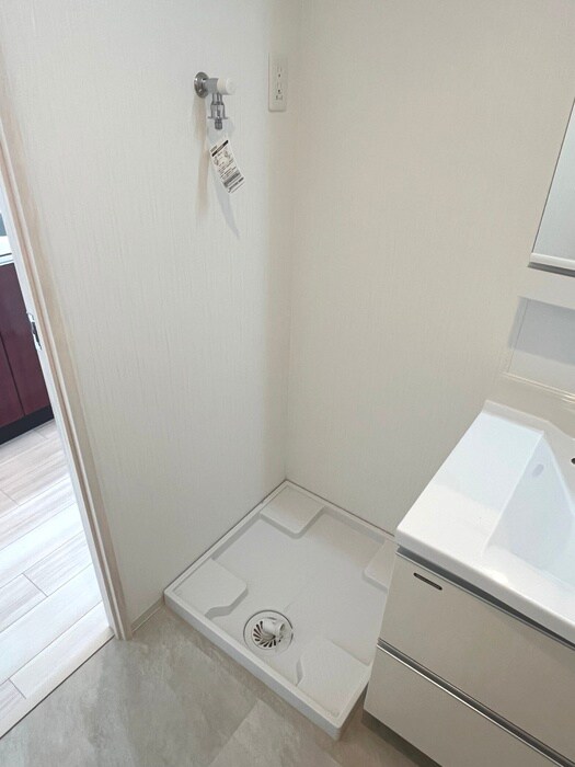 物件内観写真15　(洗濯機置場)