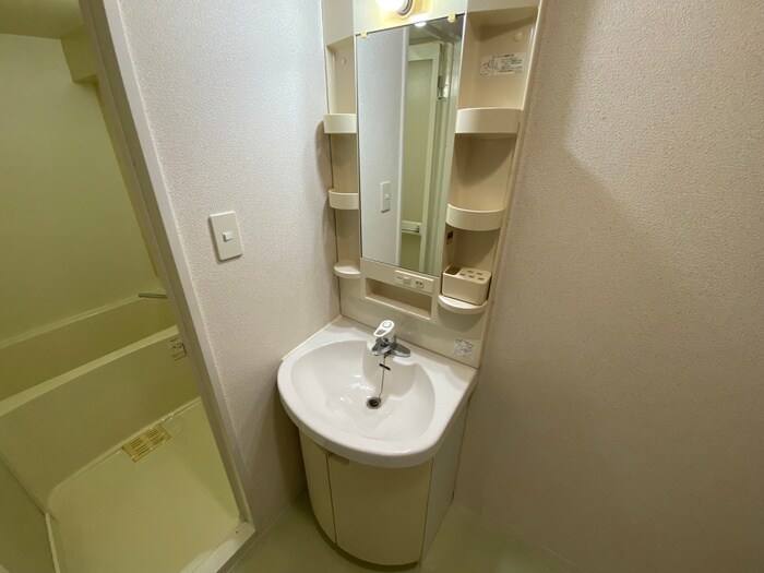 物件内観写真11　(洗面)