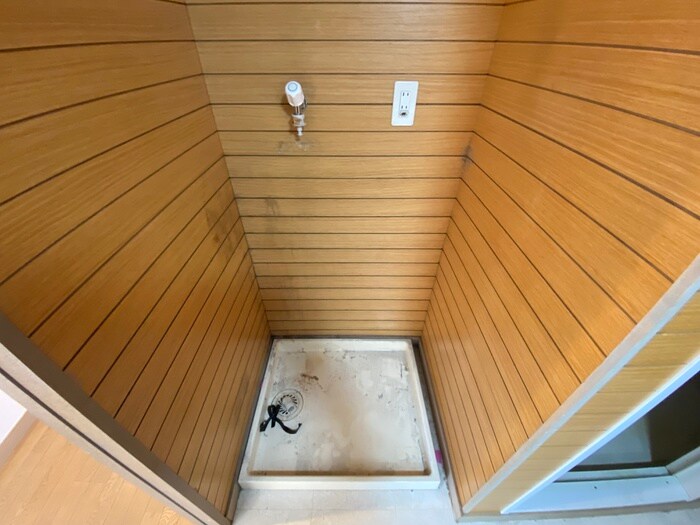 物件内観写真11　(洗濯機置場)