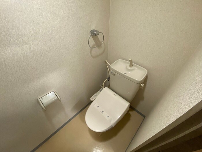 物件内観写真13　(トイレ)