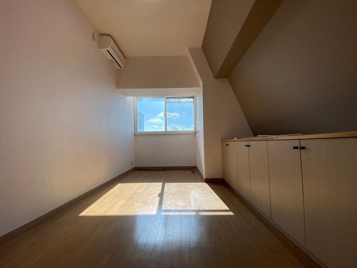 物件内観写真13　(居室)