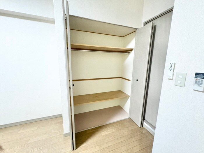 物件内観写真15　(収納)