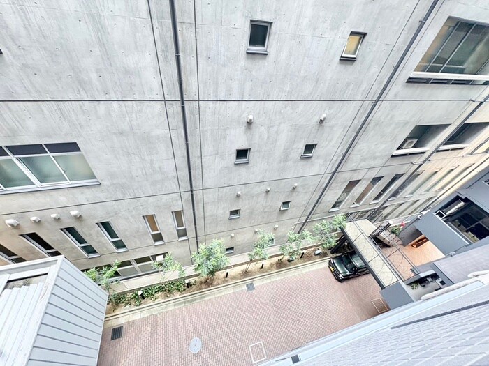 物件内観写真22　(室内からの展望)