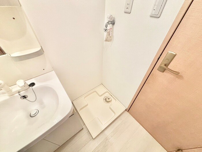 物件内観写真17　(洗濯機置場)