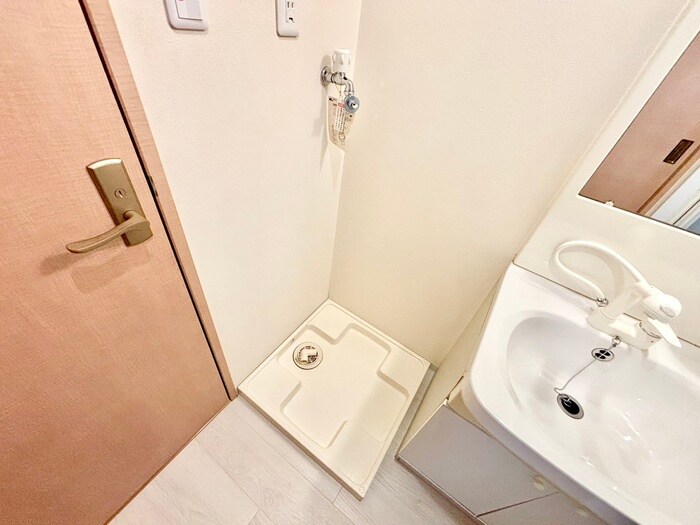 物件内観写真17　(洗濯機置場)