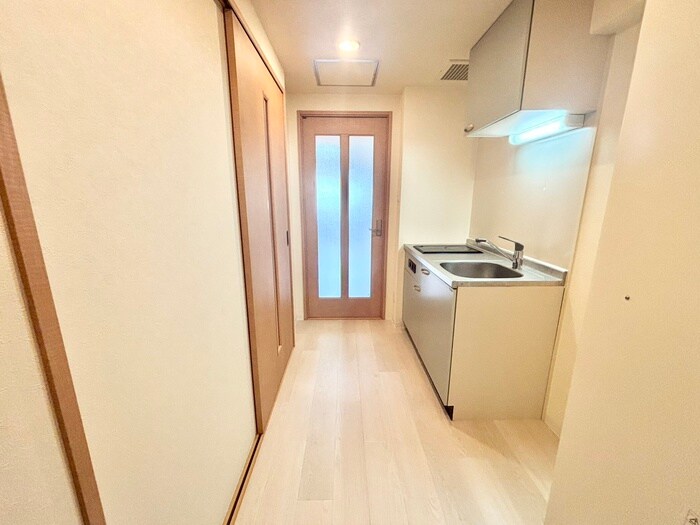 物件内観写真20　(廊下)