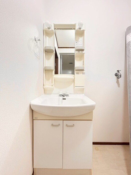 物件内観写真12　(洗面)