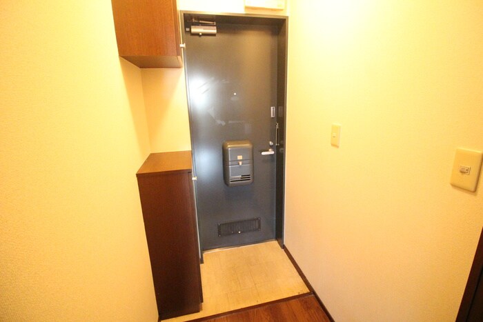 物件内観写真14　(玄関)