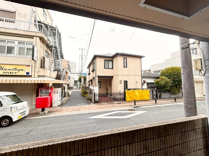 物件内観写真16　(室内からの展望)