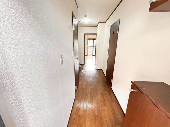 物件内観写真19　(廊下)