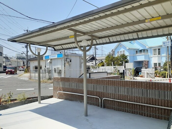 物件外観写真3　(駐輪場)