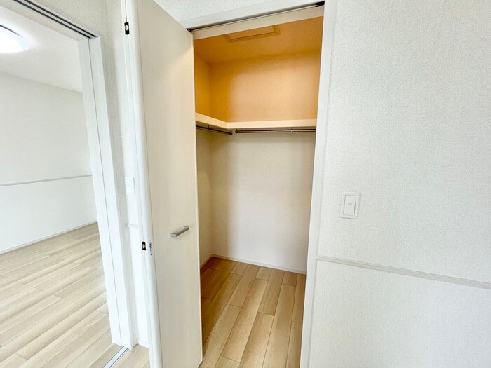 物件内観写真12　(収納)