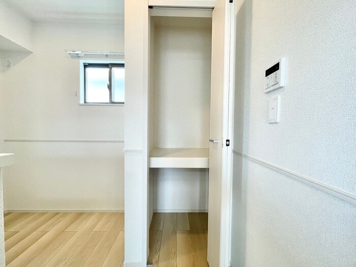 物件内観写真16　(収納)