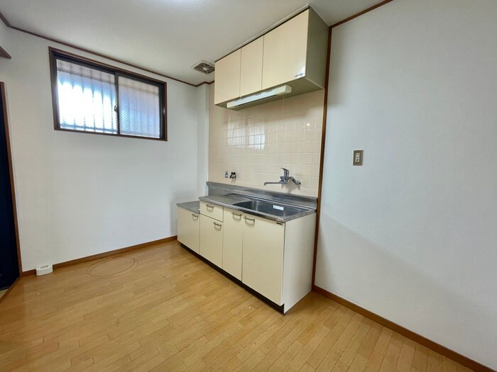 物件内観写真10　(居室)