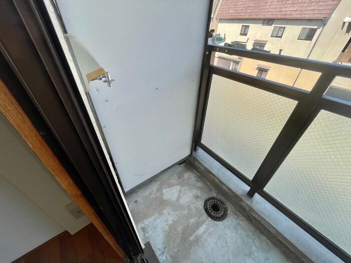 物件内観写真17　(洗濯機置場)