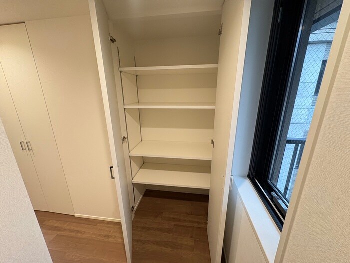 物件内観写真18　(収納)