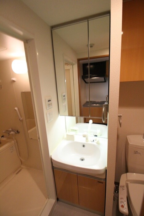 物件内観写真9　(洗面)