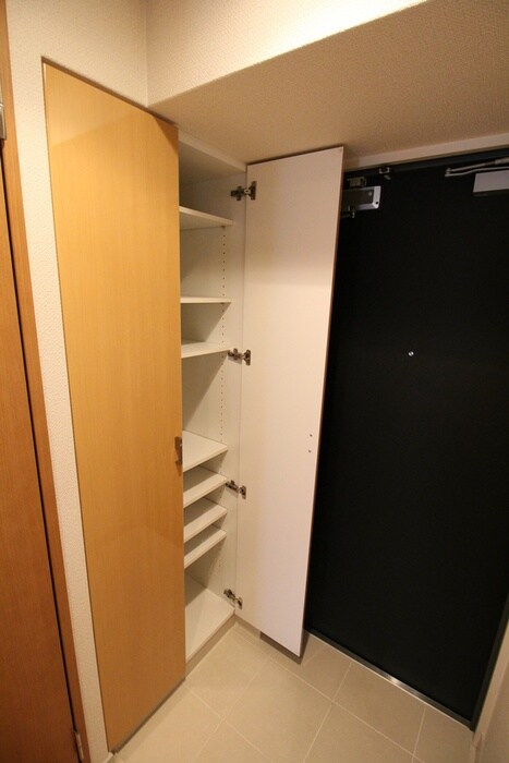 物件内観写真11　(靴箱)