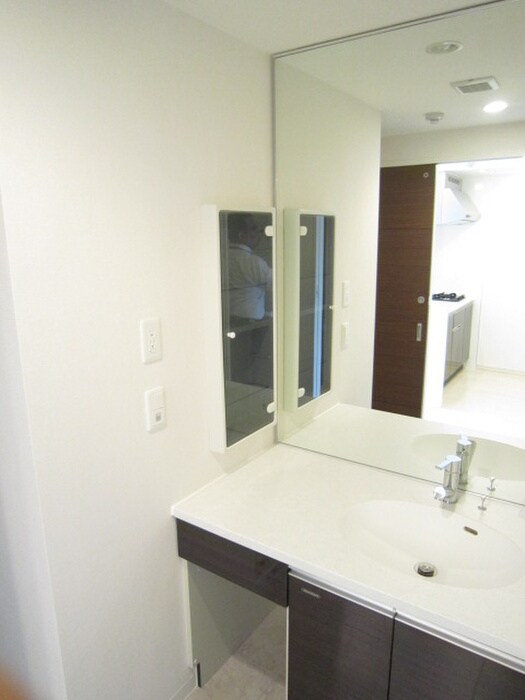 物件内観写真13　(洗面)