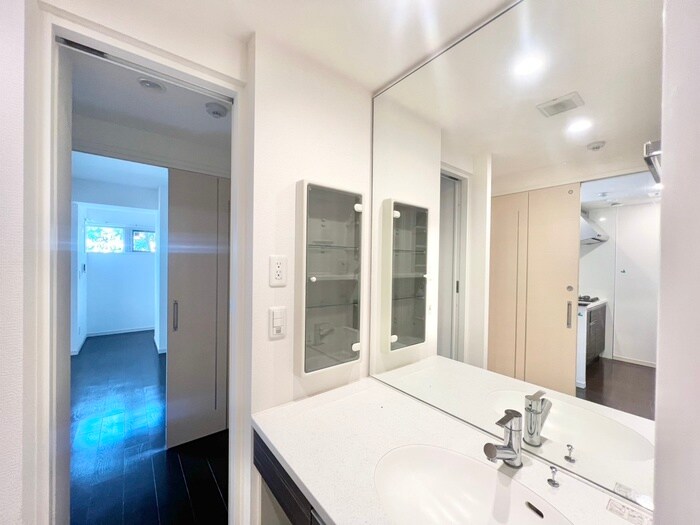 物件内観写真18　(洗面)