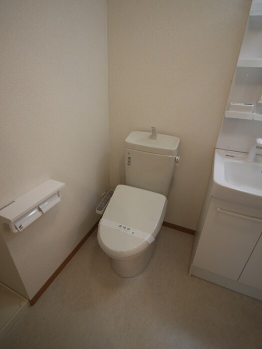 物件内観写真14　(トイレ)