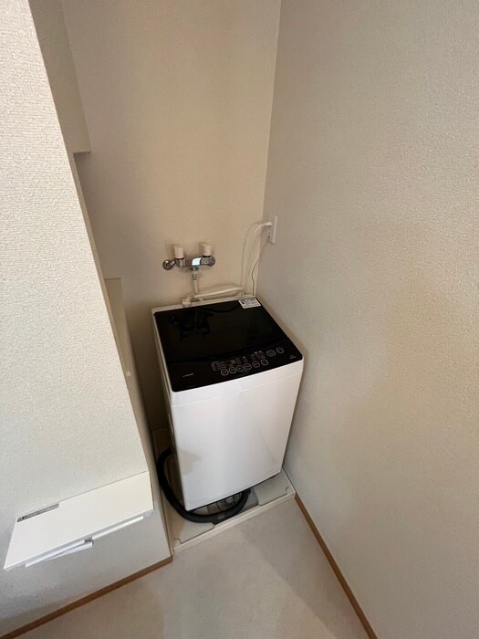 物件内観写真14　(洗濯機置場)