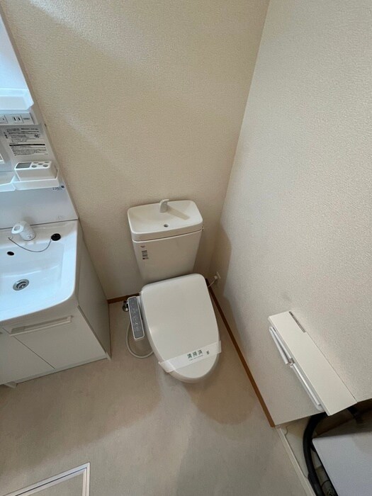 物件内観写真15　(トイレ)