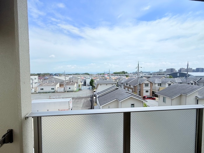 物件内観写真20　(室内からの展望)