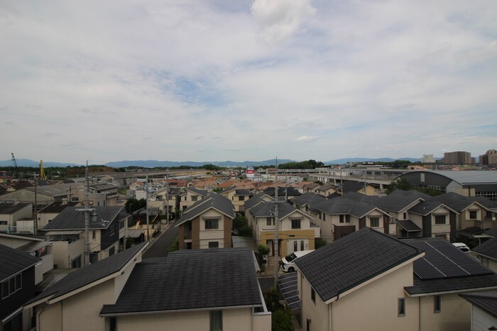 物件内観写真20　(室内からの展望)