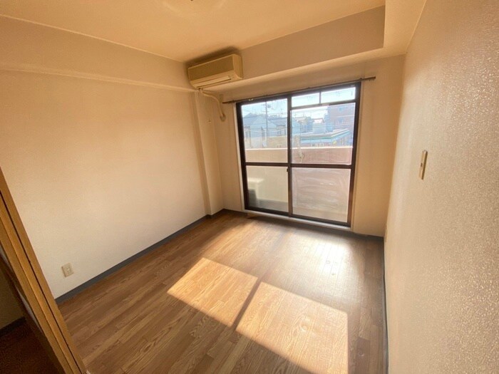 物件内観写真6　(居室)