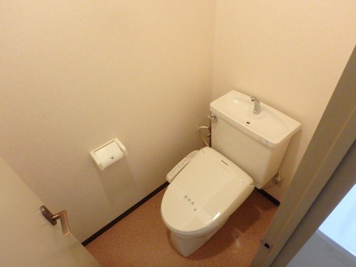 物件内観写真12　(トイレ)