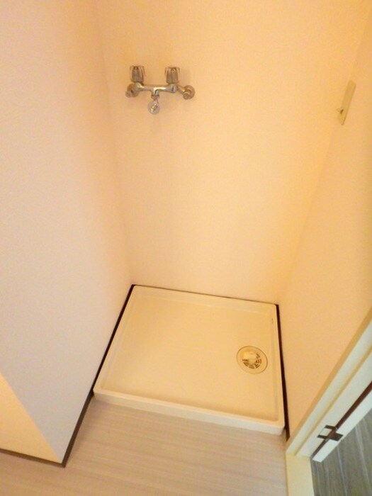 物件内観写真14　(洗濯機置場)